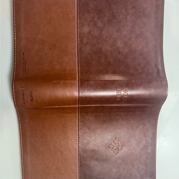 Brown Leather-Soft Amplified Study Bible - Picture 3 of 5